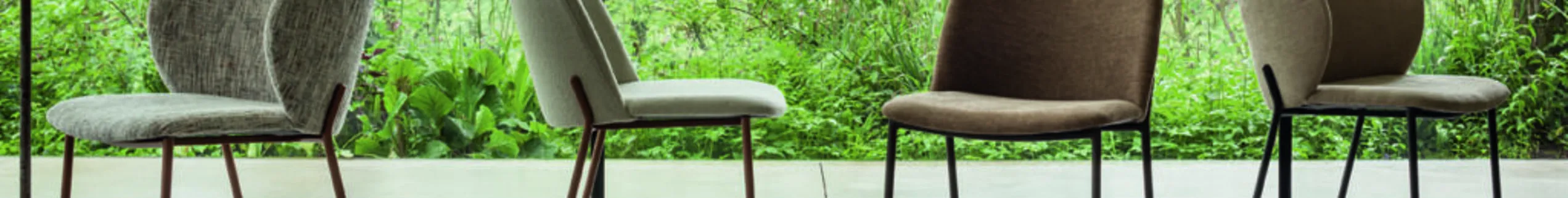 Sedie di qualità da Vesentini, comode e resistenti, ideali per arredare casa o ufficio con stile.